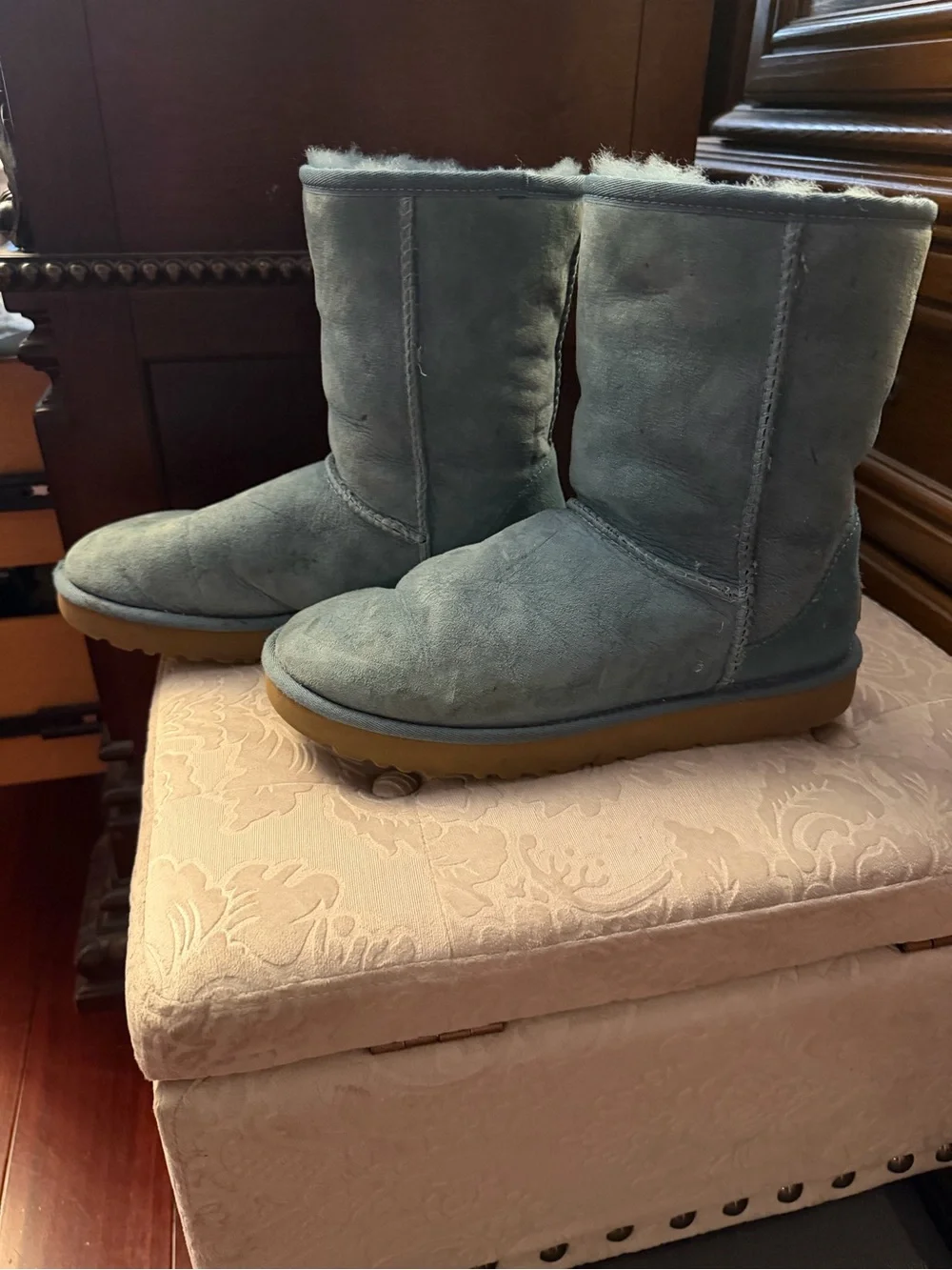 UGG classic short